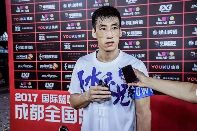 王晶,前cba职业球员,东莞新世纪猎豹首任队长,路人王职业球员代表人物