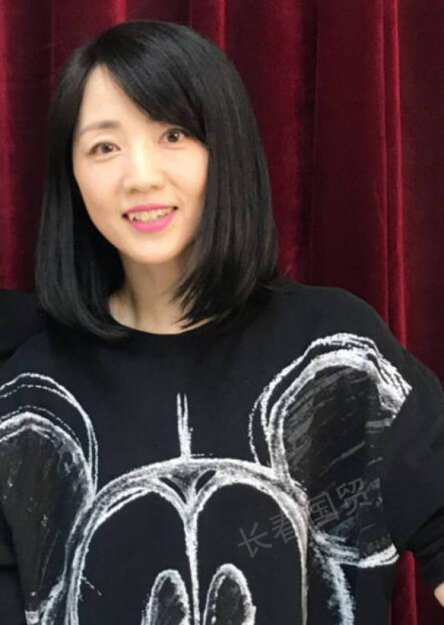 46岁央视"气象一姐"杨丹近照曝光,被赞为"冻龄女神"