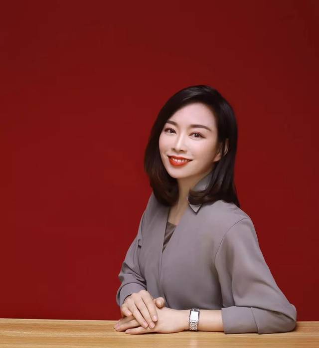 今晚选手—黄洁莉 不仅是管理科学与工程专业的博士 会计学博士后