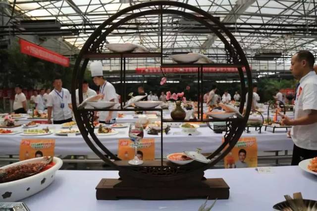 黄河中国天下家乡之乡邀您品尝愚公蒜蓉济源味美食鲤鱼扣肉美食图片