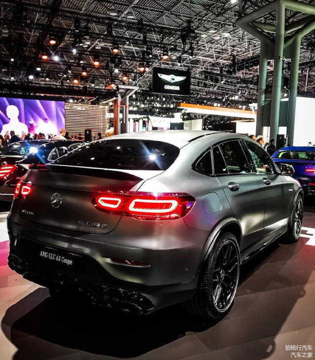 全新梅赛德斯-amg glc63s coupe亮相2019纽约车展!图片