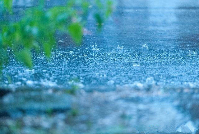 又是一年梅雨季,潮湿环境下刷油漆应该注意的几点要求