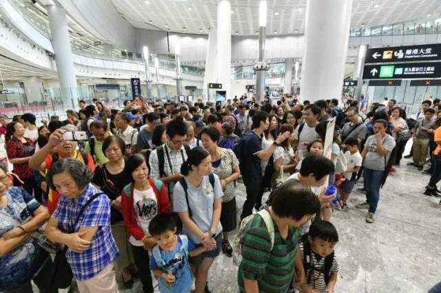 买票后直接上车?香港至深圳高铁将实现地铁化