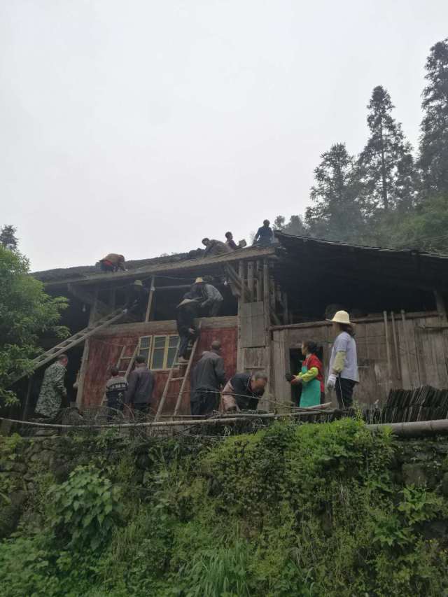 松桃:孟溪镇"三管齐下"拆除旧房展现乡村新面貌