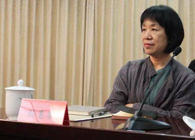 孙惠芬:他就在那儿