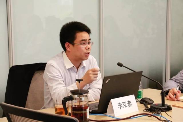 主义学院副教授,党总支委员,马克思主义发展史研究所党支部书记李双套