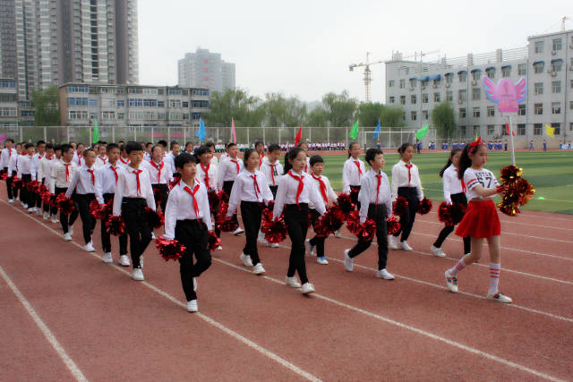 燃烧我们的卡路里——走近万柏林区公园路小学第五十届校运会