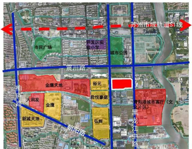 地块北侧有开发区实验小学,西湾幼儿园,市民广场,中央公园等,教育