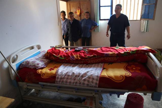 男人病床前永远是妻子,女人病床前未必是丈夫