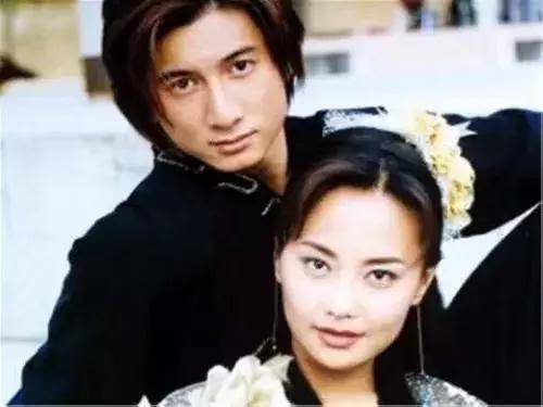 刘诗诗嫁给爱情,也不免经受吴奇隆极品一家的