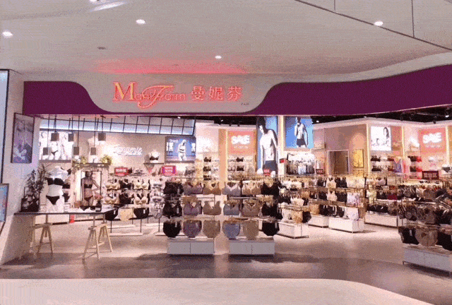 奥莱价:￥278 吊牌价:￥498 奥莱价:￥298 吊牌价:￥539 奥莱价:￥275