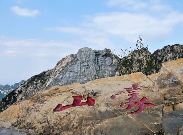 一,主峰龟蒙顶沂蒙山旅游区龟蒙景区的主峰就是龟蒙顶,也是沂蒙山区的