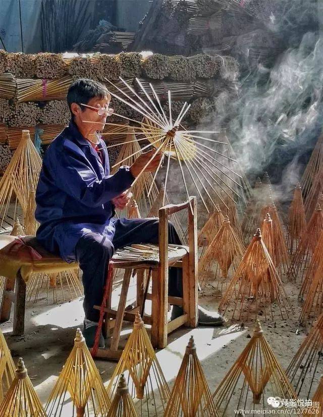 五一劳动节,100幅摄影作品记录不同职业劳动者