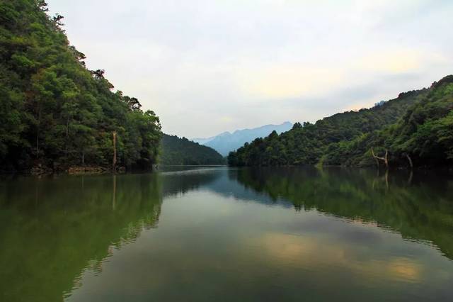 汤溪水库风光渔村