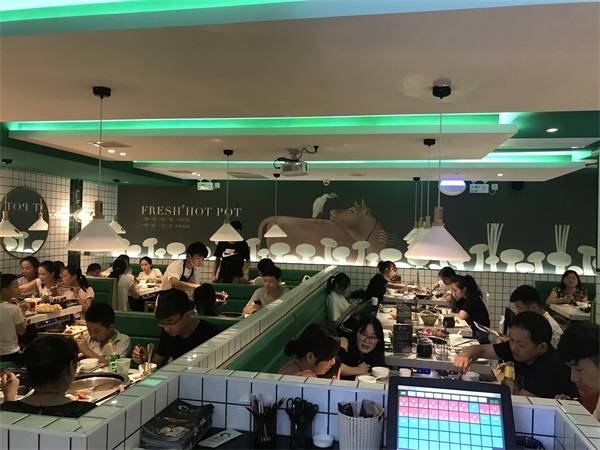 五一节假怎么进一步提升营业额?青转牛腩鲜火锅4步教你打造“酒水