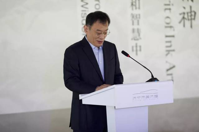 济宁市城建投资有限责任公司党委书记, 董事长,总经理刘春光先生