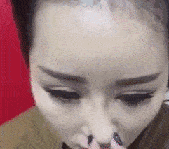 搞笑gif趣图:里面的人说话都很好听,我超级喜欢在里面