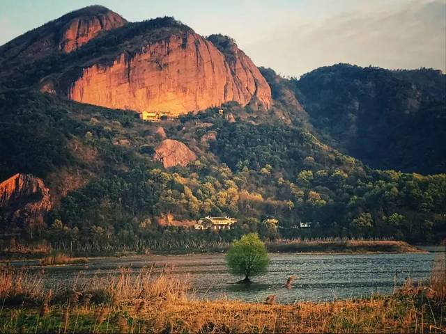 同山镇 汤江岩风景区