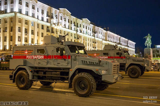 俄罗斯近卫军的"巡逻a"装甲车.