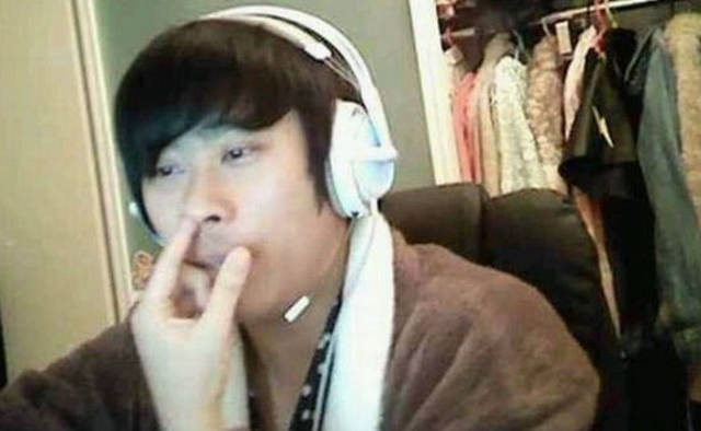 卢本伟在斗鱼新ID已确定!看到新名字后,网友:复