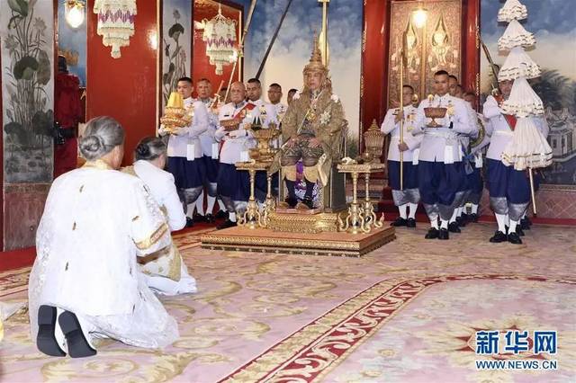 泰国大日子!新国王正式加冕