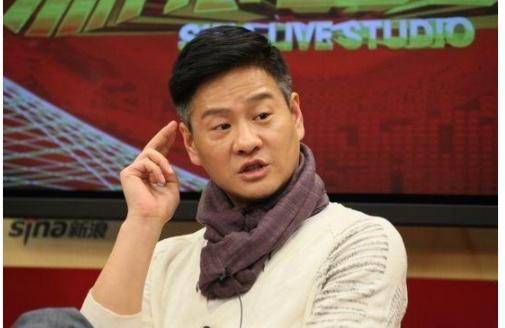 他曾是京剧小生,半路出家成功夫明星,却抛弃发