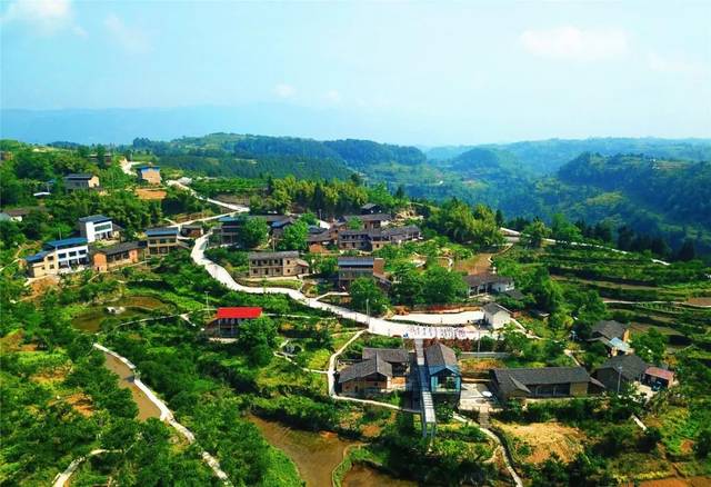 远眺谭家院子 图源   梁平旅游