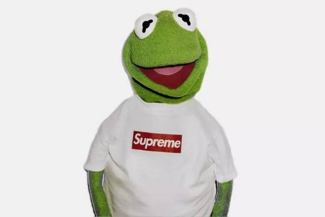 潮流圈也刮起一股科米蛙风,最经典的当属terry richardson x supreme