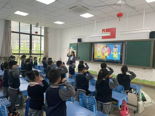 加入少先队还要大闯关?南外青奥村小学一年级新生入队成长记