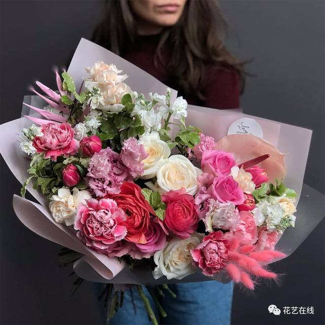 为什么母亲节要送康乃馨?我来告诉你