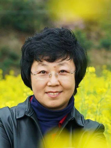 4月25日(周四)19:30-21:30 贾晓霞 人民摄影报副总编辑 "中国新闻奖"