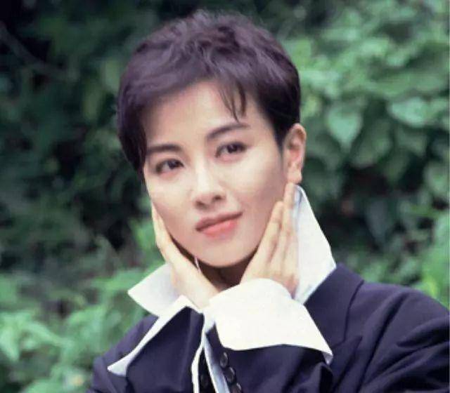 袁洁莹,1969年9月15日生于中国香港,女演员,八十年代开心少女组成员