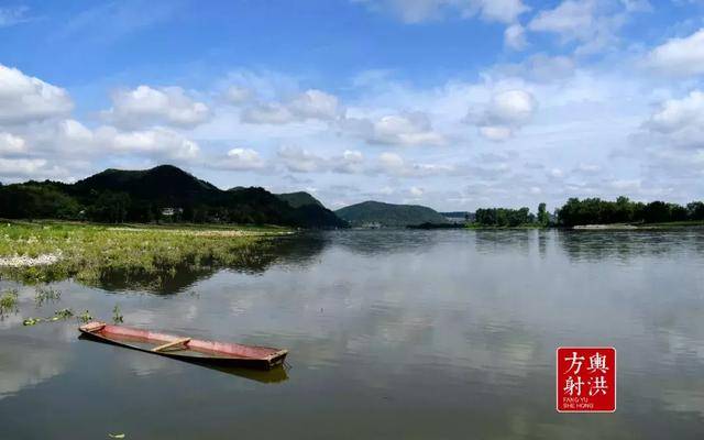 "射洪蓝"下的瞿河涪江大桥