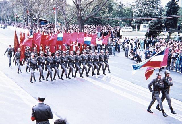 原创1985年南斯拉夫阅兵式 让你见识强大的南斯拉夫人民军