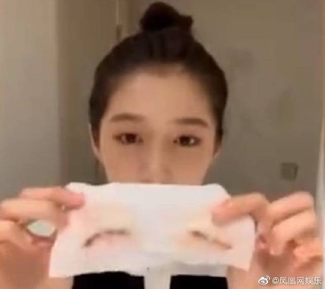 原创卸妆后的关晓彤,明星素颜频频引发关注,网友有话说!