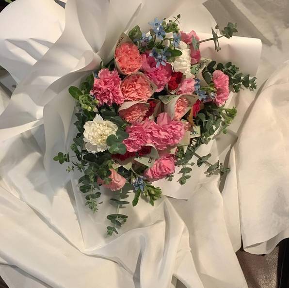母亲节,为什么要送康乃馨?
