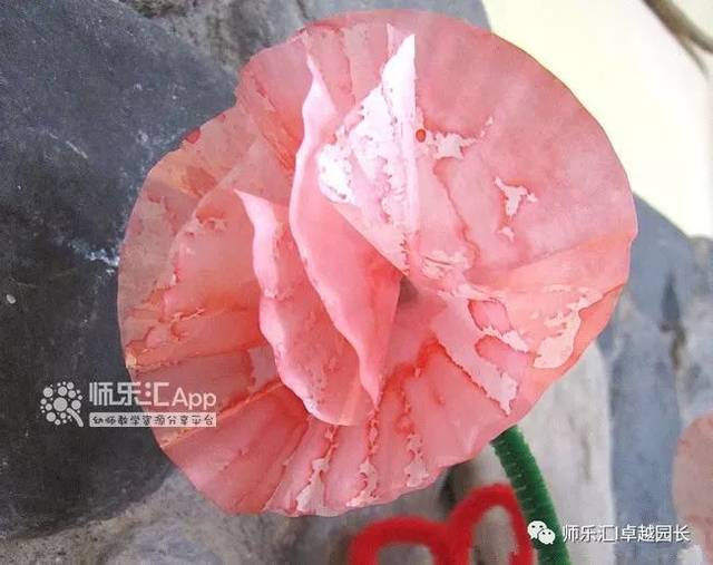 分享给大家~ 立体鲜花贺卡 蛋糕纸粘贴画  卡纸马蹄莲  折纸小雏菊
