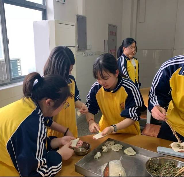 【校园新闻】实践成长,收获阳光——2019年上海市泾南中学高二学农
