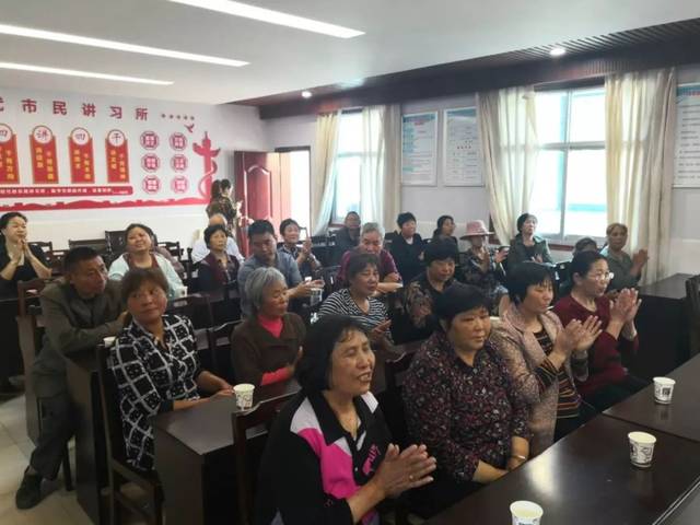 平桥区龙江路社区家长学校开课啦