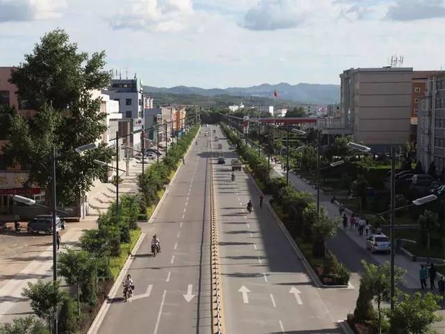 昔阳县城主街道和小街巷的 管线全部入地