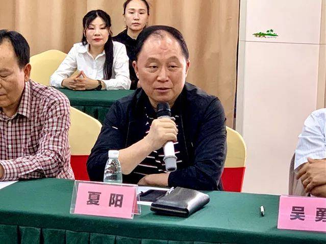 淮南市政府副市长胡春华率队出席会议,广东省军区原副政委储茂华少将