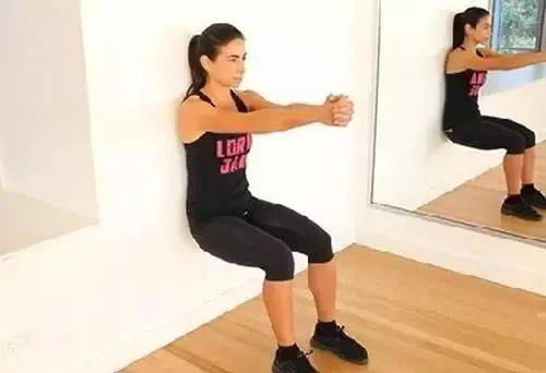 跑步膝盖受伤,练习靠墙蹲真的有用吗?