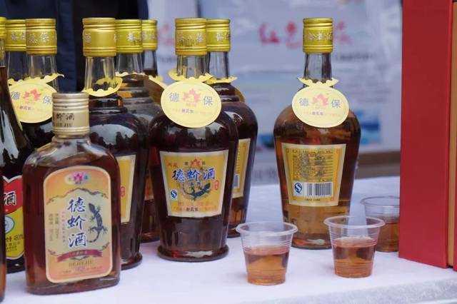 比如象州黑米,德保德蚧酒,钦州牛大力酒,上林清水河鱼王,防城港风吹饼