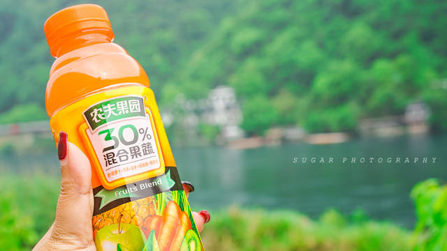 而我最喜欢就是农夫果园,都是蔬果,健康营养.