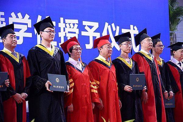 读书四年却没学位证？原因：学校今年不举行学位英语考试