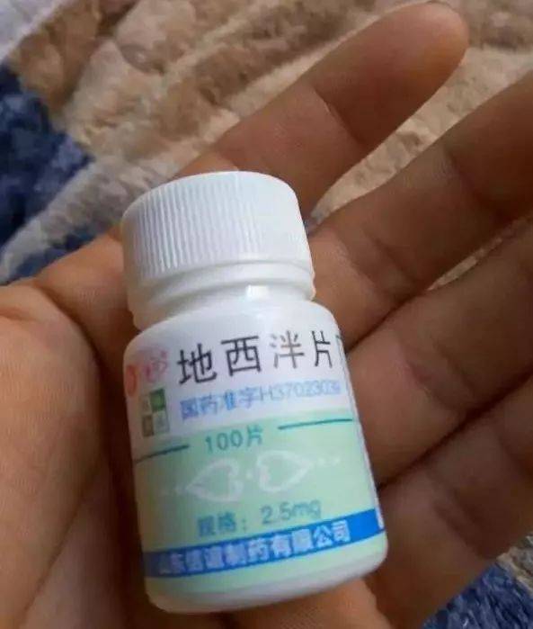 而且乡镇医院没有相关药物的处方权,最近的开药地点是万载县中医院.