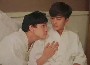 泰男神同志腐剧《爱的着陆》第二季完结了,还