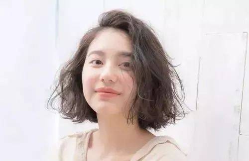30岁不能错过的高人气短发 好短发不仅显气质起码减龄