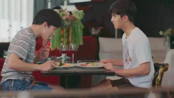 泰男神同志腐剧《爱的着陆》第二季完结了,还