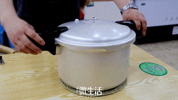 买一送一!金华这家店惊现网红高压锅蒸汽生蚝,速来打卡!